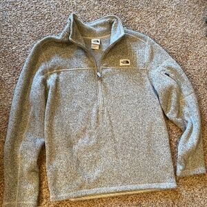 The North Face brand pullover quarter zip Men’s medium